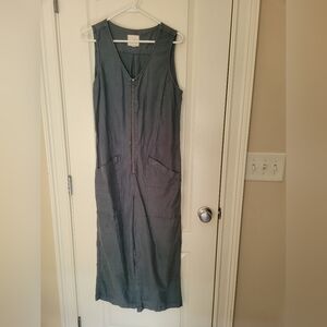 Unpublished Sleeveless Gray/Blue Zip-Up Pantsuit With Straight Legs & Pockets